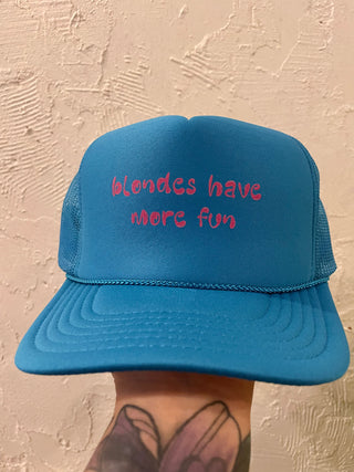 Blondes have more fun Trucker Hat-blue
